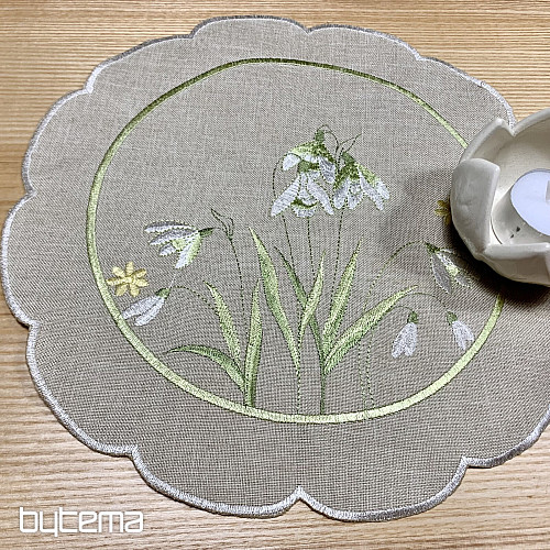 Nappe et écharpe brodées Blanche Neige