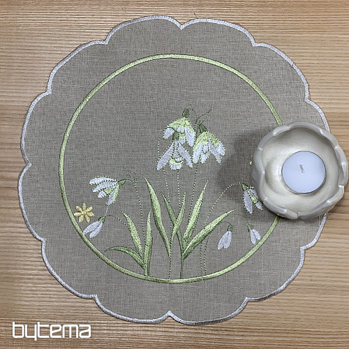 Nappe et écharpe brodées Blanche Neige