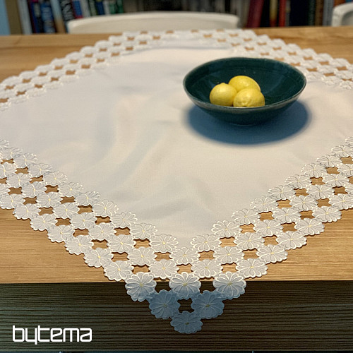 Nappe brodée DAISY