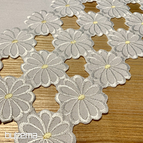 Nappe brodée DAISY