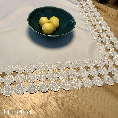 Nappe brodée DAISY