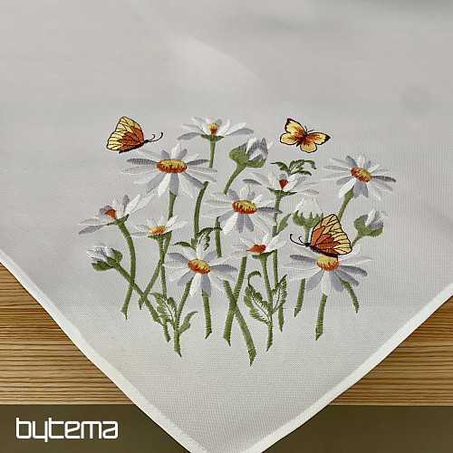 Nappe et foulard brodés MARGUERITES ET PAPILLONS