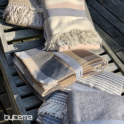 COUVERTURE BEIGE À FRANGES