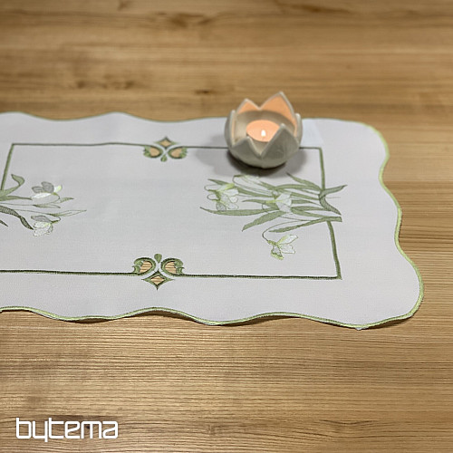 Nappe et écharpe brodées BLANCHE NEIGE