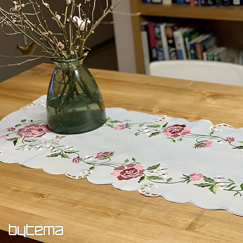 Nappe et foulard brodés ROSE