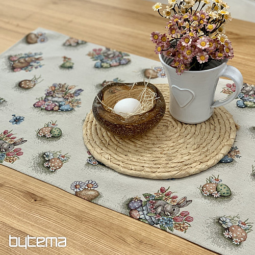 Nappe et foulard en tapisserie LIÈVRE DANS UN POT DE FLEURS