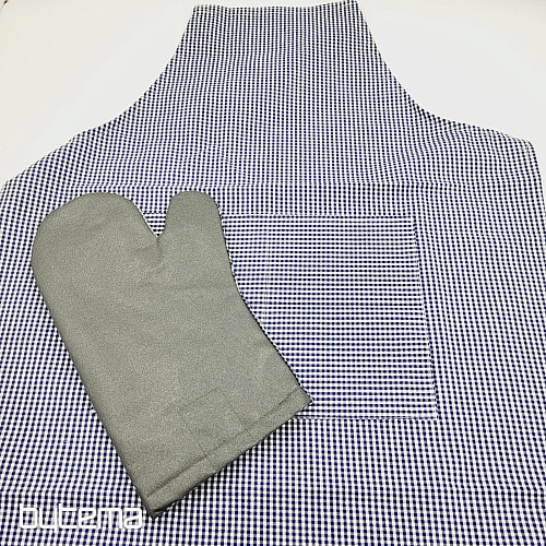 TABLIER AVEC GANTS à carreaux bleus