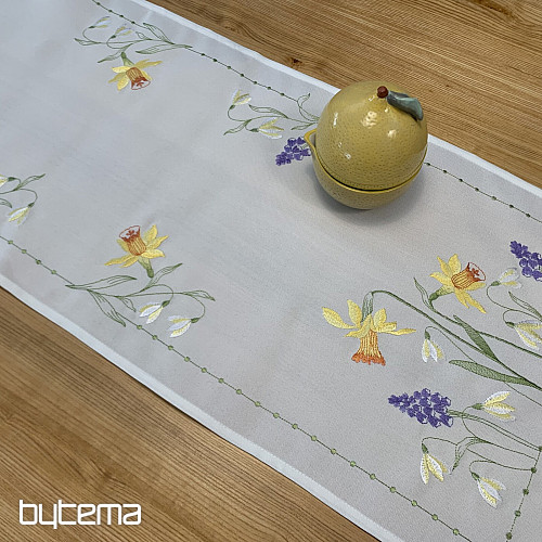 Nappe et foulard brodés NARCISSIS ET LA FILLE DES NEIGES