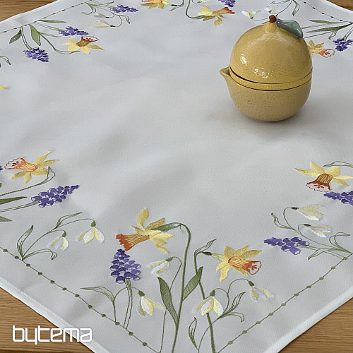 Nappe et foulard brodés NARCISSIS ET LA FILLE DES NEIGES