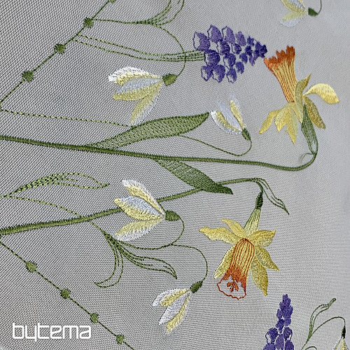 Nappe et foulard brodés NARCISSIS ET LA FILLE DES NEIGES