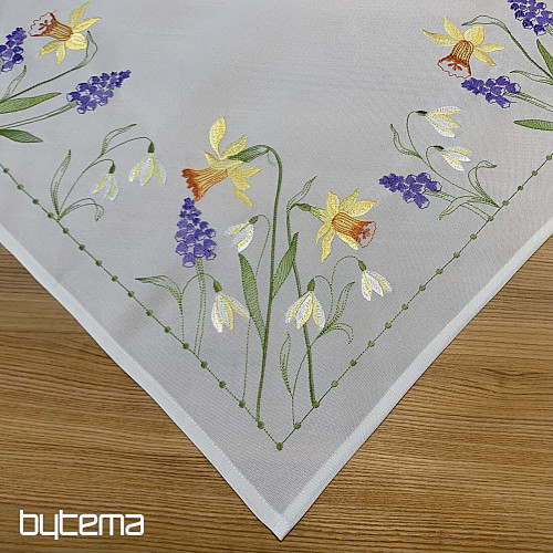 Nappe et foulard brodés NARCISSIS ET LA FILLE DES NEIGES