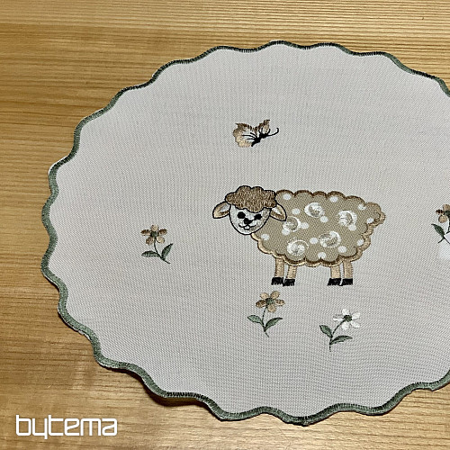 Nappe et foulard brodés AGNEAUX DE PÂQUES