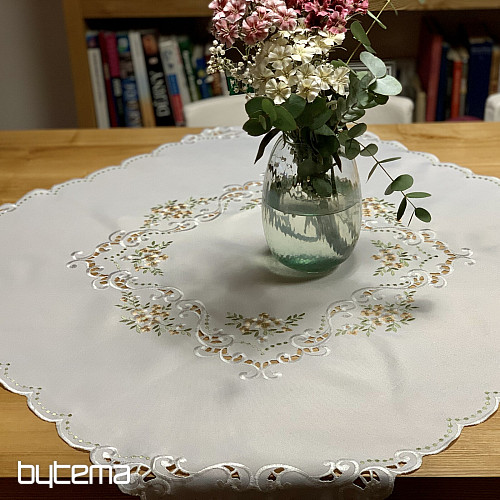 Nappe et foulard brodés de fleurs abricot