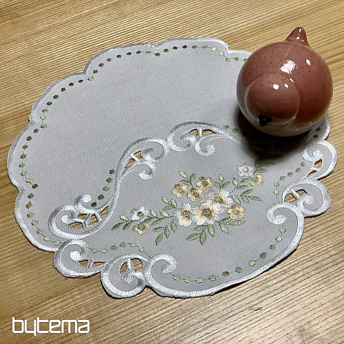 Nappe et foulard brodés de fleurs abricot