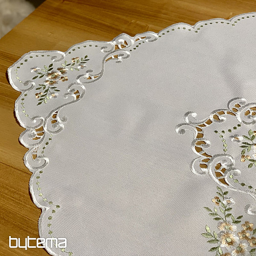 Nappe et foulard brodés de fleurs abricot