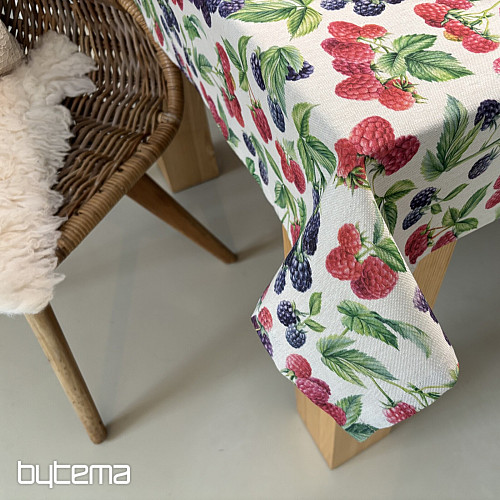 Nappe à motifs de framboises et de mûres