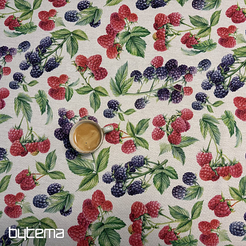 Nappe à motifs de framboises et de mûres