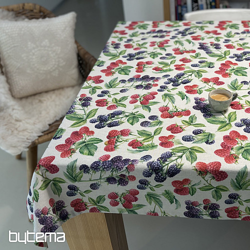 Nappe à motifs de framboises et de mûres