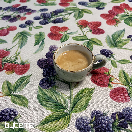 Nappe à motifs de framboises et de mûres