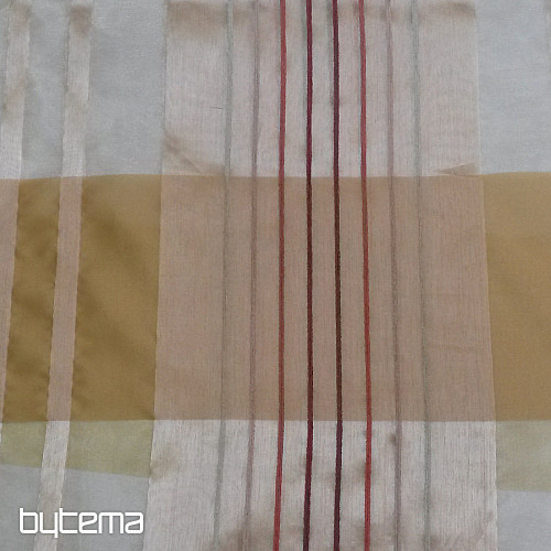 Rideau - une combinaison de voile et d&#39;organza avec des bandes de chenille