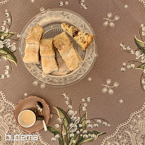 Nappe et châles tapisserie LOLVALINKA