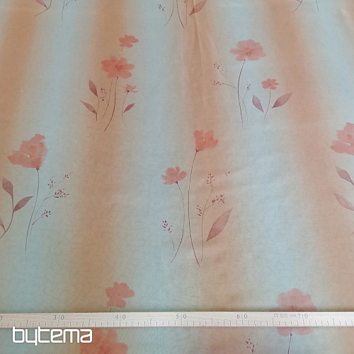 Rideau orange avec des fleurs