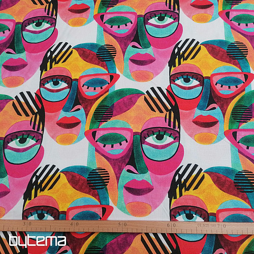 Masques en tissu décoratif