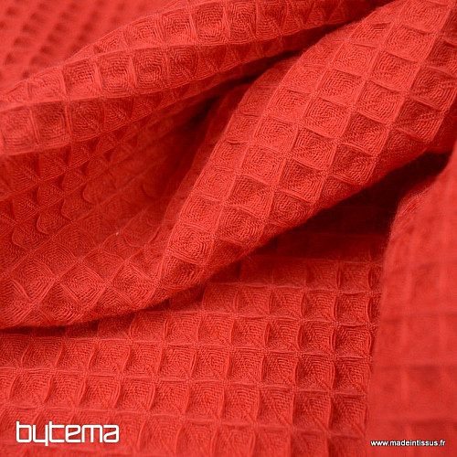 Tissu gaufré en coton rouge